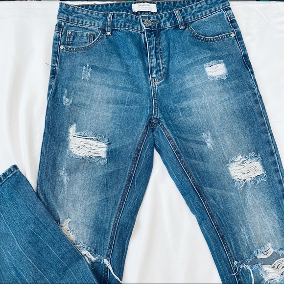 stradivarius Denim - Stradivarius denim distressed jeans size 02‎